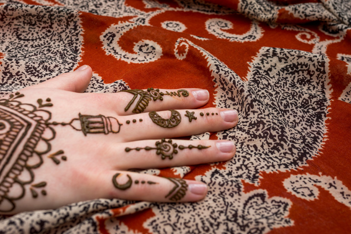 How to Ship a Turkish Carpet Abroad Safely?